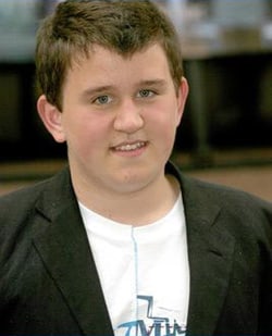 Next photo of Harry Melling