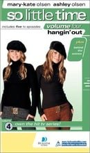 Mary-Kate & Ashley Olsen: So Little Time, Vol. 4 - Hangin' Out (Clamshell Case)